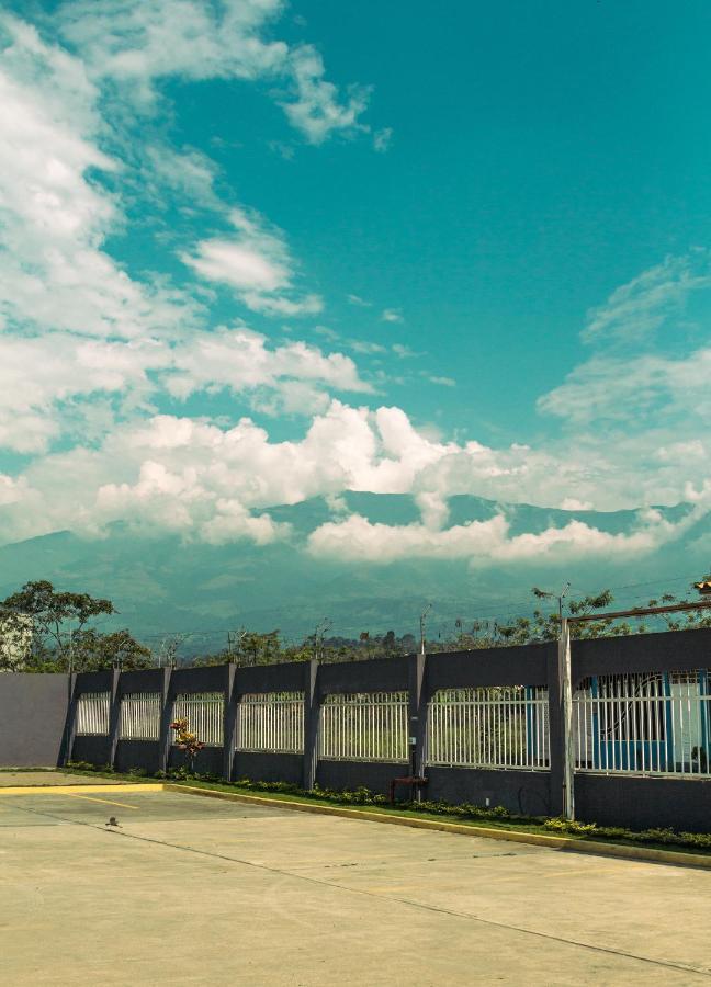 The View Hotel Cumanda  Exterior foto